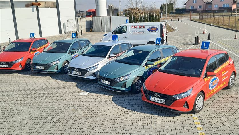 Szkolenia pod okiem doświadczonych instruktorów , O.S.K. Auto, Leżajsk